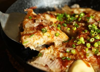 子供大好き！たっぷりチーズかにかまのモチモチ焼き！