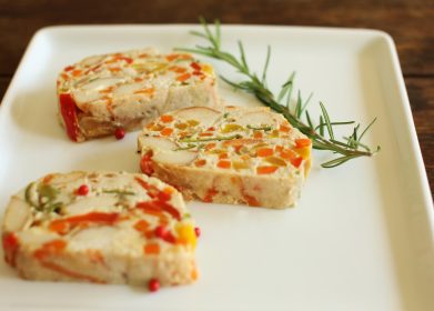 野菜いっぱい！チーズちくわのXmasテリーヌ